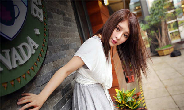 东胜想找一个女性生孩子给报酬-｛找个女人生孩子多少钱｝